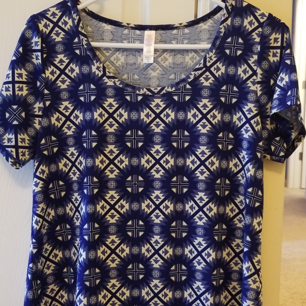 LuLaRoe XS Classic, blue-off white print, EUC
